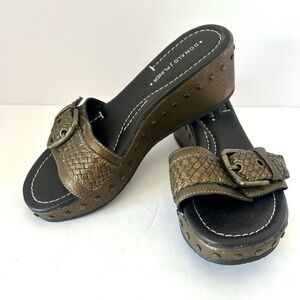 Donald J. Pliner Serg Studded Sandal Platform Wedge Shoe Metallic Bronze Size 6